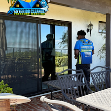 Professional-Window-Cleaning-Services-in-Palos-Verdes-CA-Interior-Exterior-Shine 2
